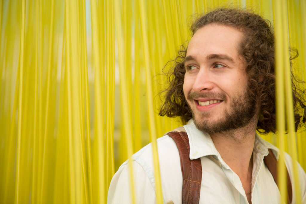 Creative Circle - 5 Creative Ways to Stand Out In Your Job Hunt